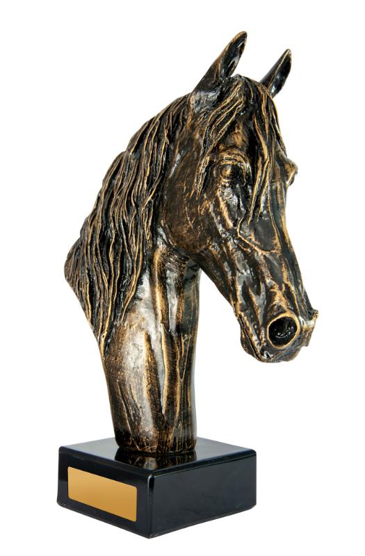 1109E Horse on Base 30cm