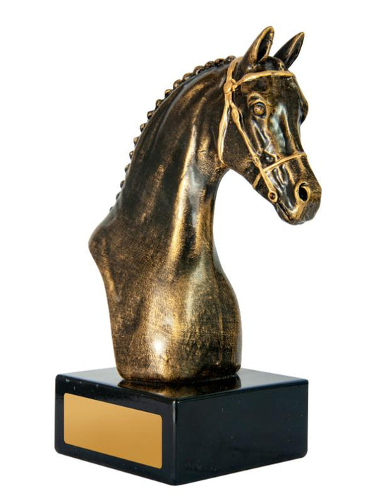 1109D Horse on Base 16cm