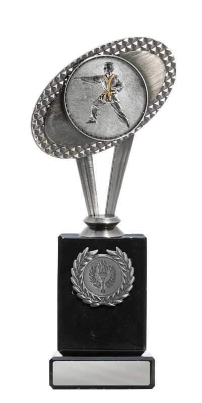 W22-10009 Metal Martial Arts Theme on Column 22.5cm