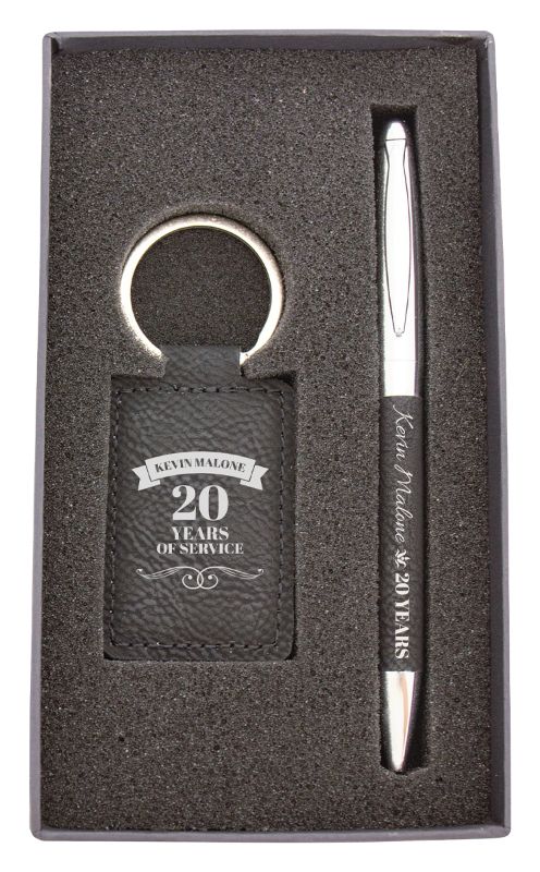 LE717 Leatherette Set - Keychain & Pen in Black / Silver 17cm