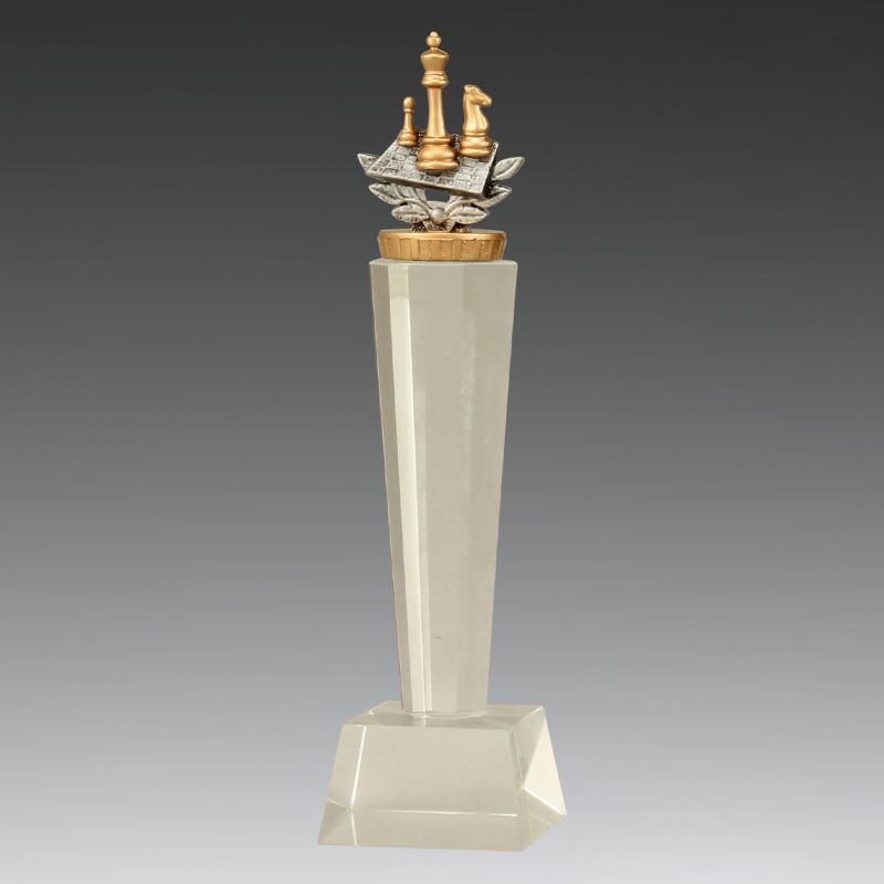 UC78B Chess Crystal 26.5cm