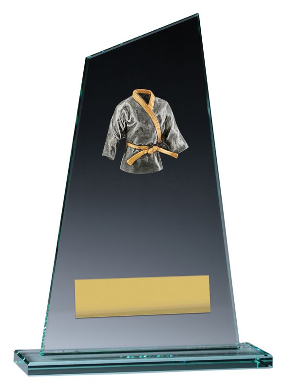 VP145B Glass Peak Karate 22.5cm
